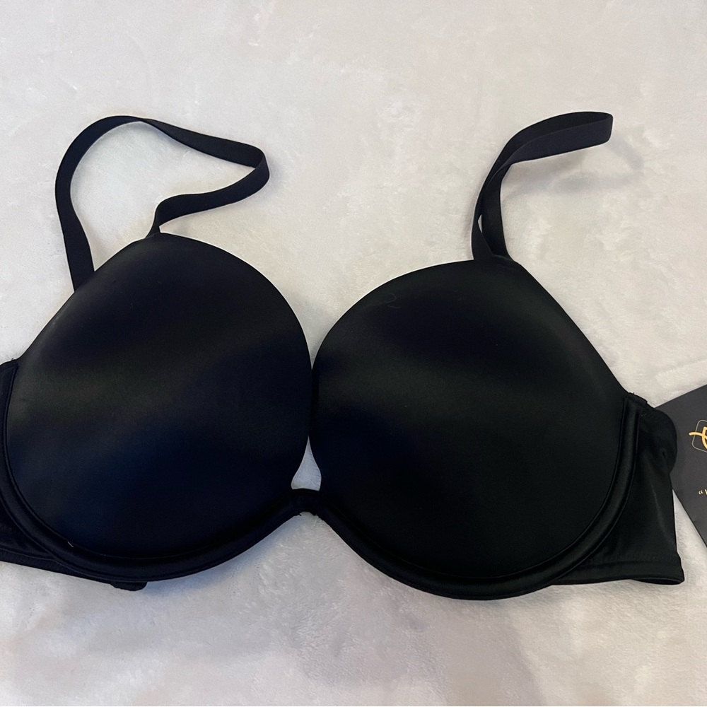 32DD/E Brand New Black T-Shirt Bra